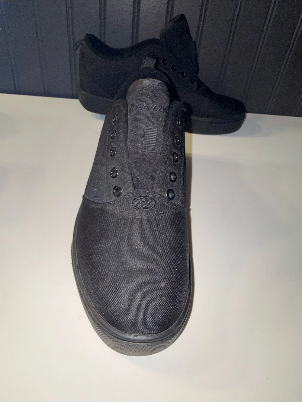 Black Heeleys Men's Slip-On Casual Shoes - Heelys Pro 20